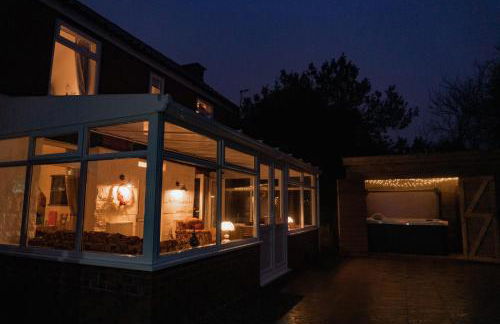 Hot Tub Pet Friendly Luxury Cosy Cottage, Near Withernsea and Patrington - Foto 3