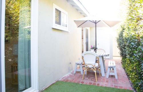 Live the Beach Life in a Quaint Shell Cottage - Foto 23