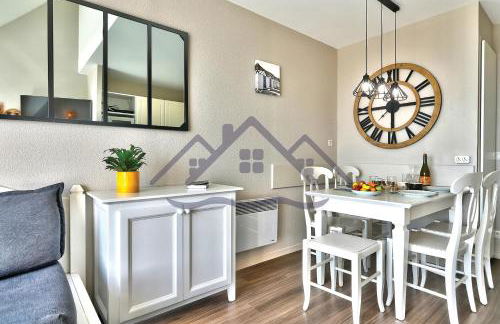 LocaLise au Guilvinec - A22 - Belle vue sur la mer, la piscine et le jardin - Tout à pied, plages, port, centre, commerces, marché - Wifi inclus - Animaux bienvenus - Linge de lit inclus - Foto 23