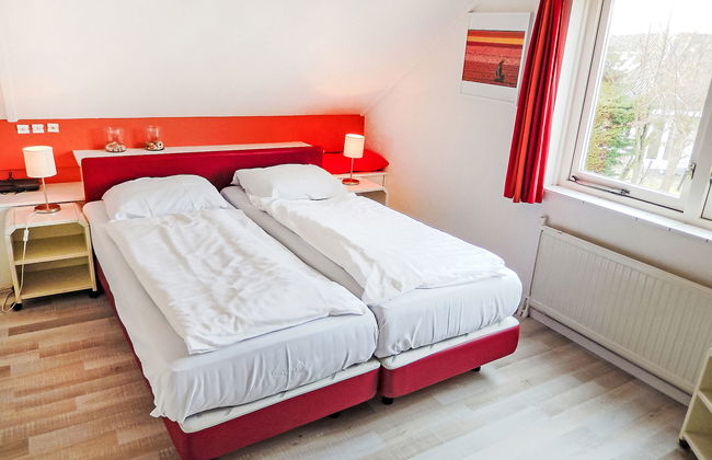 3 bedroom House in Noordwijk with garden and terrace - Photo 7