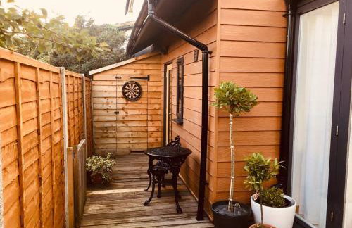 Oak Tree Studio - Photo 1