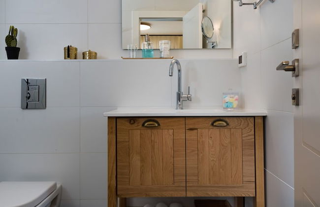 Contemporary & Texture-Rich Hideaway - Foto 29