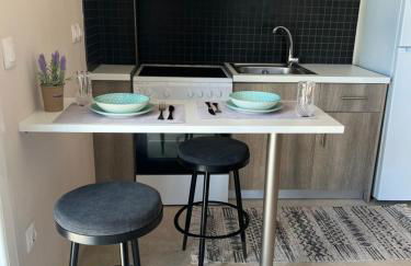 Phil's Apartments - Photo 15