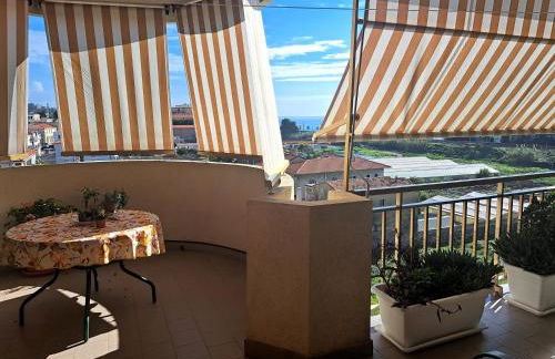 Appartamento - terrazzo vivibile vista mare, wi-fi e box gratuiti - Photo 2