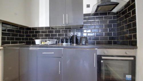 1 bedroom flat, next to Train ST - Foto 3