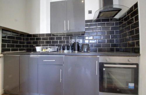 1 bedroom flat, next to Train ST - Foto 3