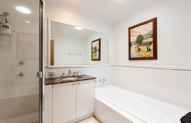 JASMINE, 2BDR Port Melbourne House - Foto 22