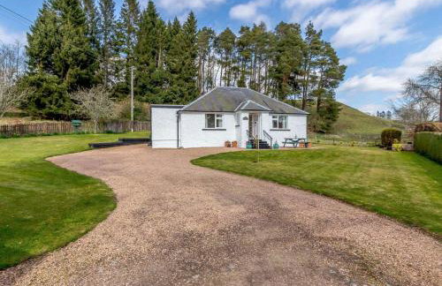3 Bed in Kirriemuir 82244 - Foto 1