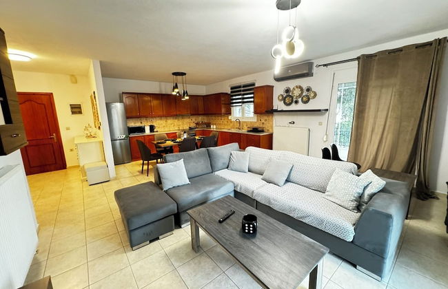 Skiathos Center Stylish 2 Bd w Balcony - Photo 22