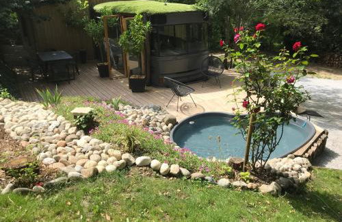 Bus atypique au bord du canal du midi et au cœur d'une forêt 2 chambres - Foto 1