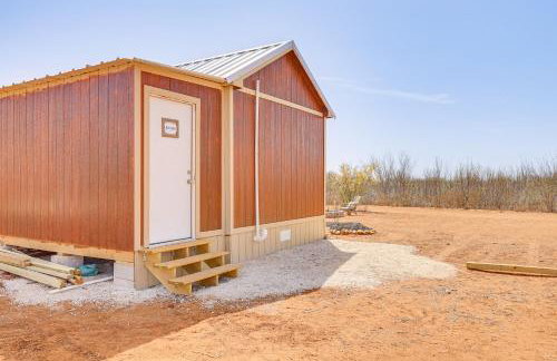 Hike, Hunt and Fish Pet-Friendly Studio in Dilley! - Photo 19