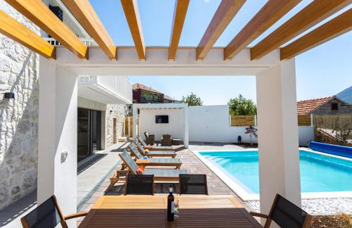 Villa Sulic - Heated Pool and Mountain View - Foto 7