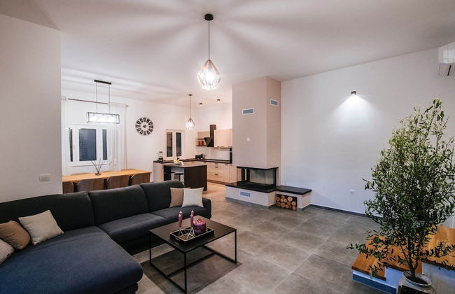 Villa With Private Pool and Garden - Foto 12