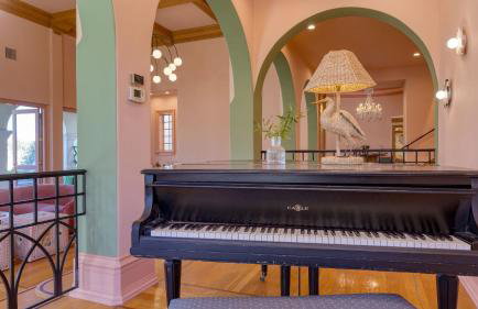 The Pond Estate by Avantstay Maximalist Designer Compound w/ 2 Casitas, Indoor + Outdoor Pools, Tennis Court, & Gorgeous Mountain Views 12k Sqft - Foto 29