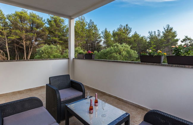 Elegant and Lavish Leisure Apartments Zadar With Outdoor Pool - Foto 49