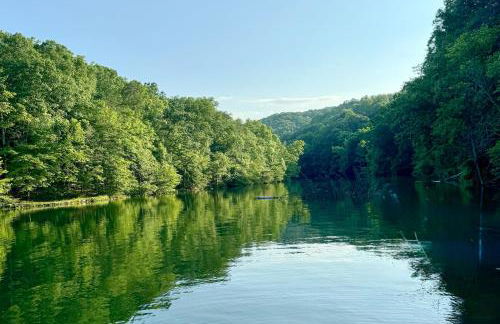 Cozy Lake Duplex Sleeps 5 Games Dog-friendly - Foto 24