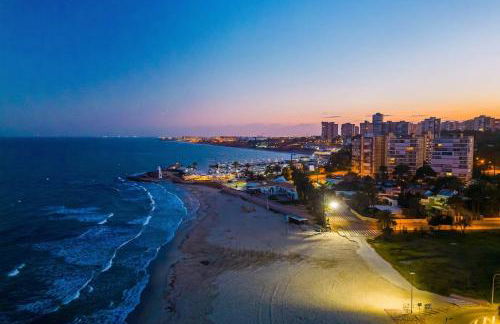 Entire Large Villa next to Award-winning beach - Foto 35