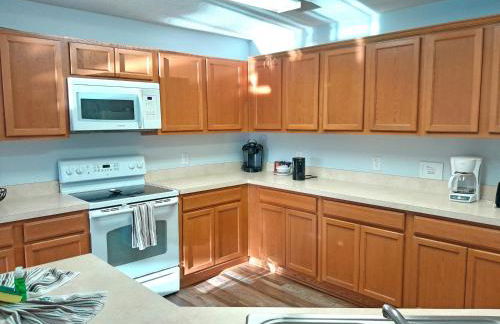 Private pool villa with game room close to theme parks! - Foto 14