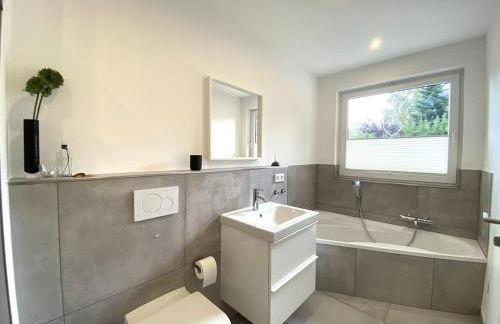 `Achterdeck` moderne & hochwertige Hausscheibe in Sackgassenlage! - Foto 5