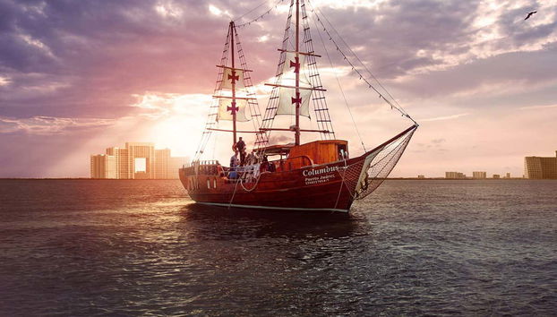 Solcando le acque della laguna di Nichupté