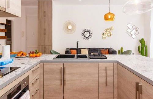 Luxury 3 Bd Aptment with Sea view - Photo 16