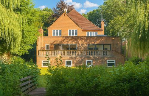 Luxury Ascot Indoor Heated Pool & Wellness Bubble Spa - Foto 1