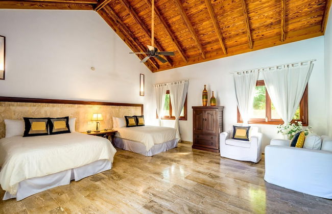 Casa de Campo Villa Luxurious Property up to 12 People With Pool Jacuzzi BBQ Golf - Photo 23