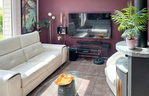 5 Bedroom Beautiful Home In Taulé - Foto 7