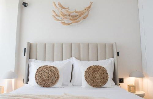 Rafina's PARADISE VIEW!!Walking access to the Port!!! Amazing Seaview!!!Steps from the Beach, 2 min walk!!WIFI 300Mbps! The Lux Seaside Retreat! - Foto 54