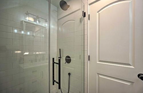 Luxury Family Home with Deck, Swim Spa and Grill! - Foto 18