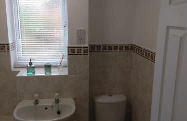 Sunningdale homely detached family,contractor 3 bed house with Parking - Foto 25