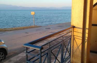 MODERN GROUND FLOOR APARTMENT ON the PEBBLES - Foto 25