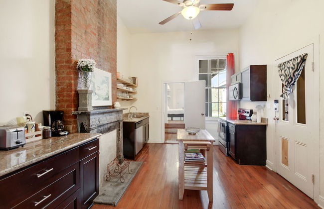 Montgomery Apartments on Magazine Street - Foto 33