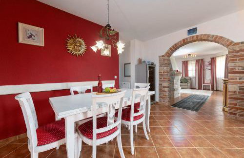 Mediterrane Villa mit privatem Salzwasserpool, Babybett, Whirlpool, Tischtennis, Spielplatz - Foto 14