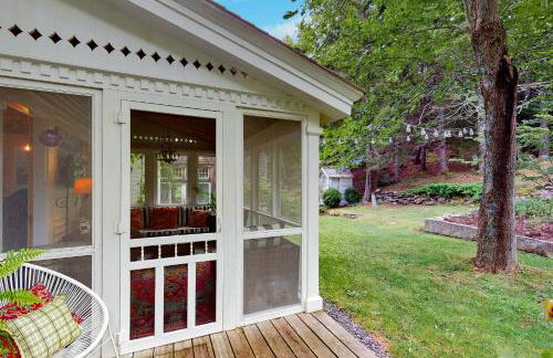 1850s Maine Farmhouse featured in Condé Nast Traveler with 11 Acres Near Water - Foto 16