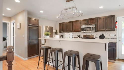 Arvada home w hot tub & BBQ - Photo 2