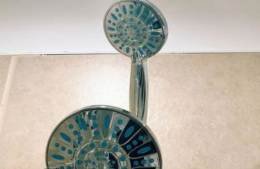 3 bdrm stay! Trippy King Suite by Dwtwn Nwk - Foto 19