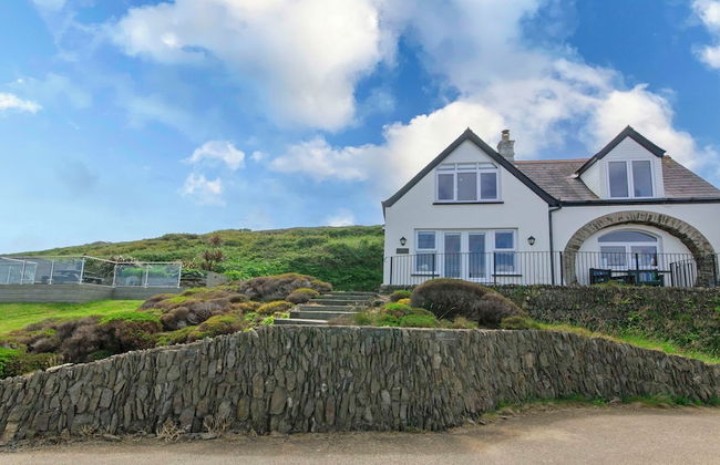 Stables Croyde 4 Bedrooms, Sleeps 8, Sea & Beach Views - Foto 1