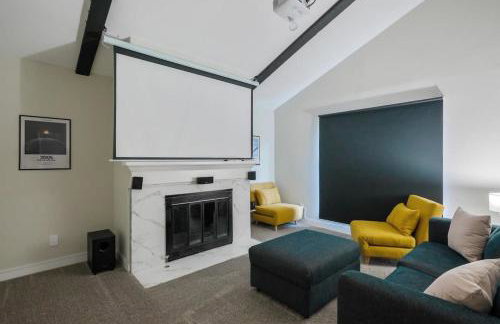 Perfect Getaway Home w Pool Jacuzzi Cinema Room - Foto 5