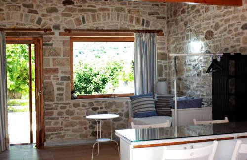 Traditional Stone House at Great Location - Foto 11