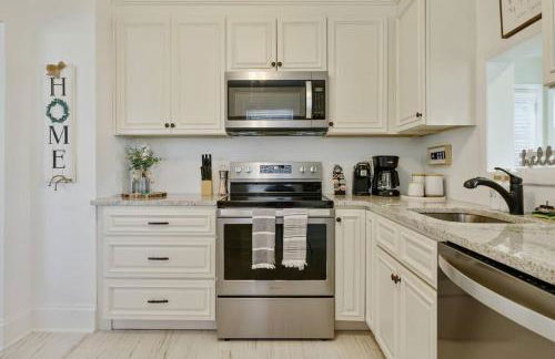 Center St Retreat - 1 Block from Downtown! - Foto 16