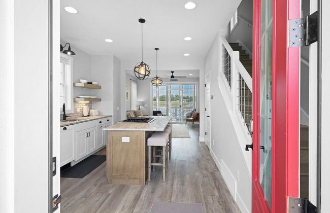 Hook, Wine, & Sinker - Photo 30