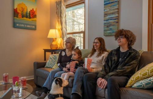 Secluded Home Walk to Marina GameRoom & HotTub - Foto 16