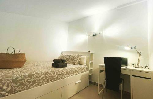 Duplex Piscina y Parking MasBlau Beach by Host&Joy - Foto 14