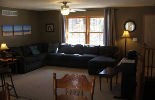 4 Bedroom/2 Bath Home 20 Acres of Woods - Hot Tub - Foto 13