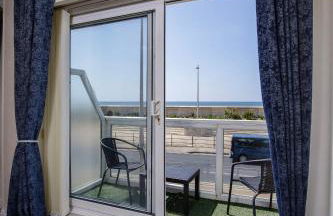 The Beachcomber - seafront, free parking, free wifi - Foto 20