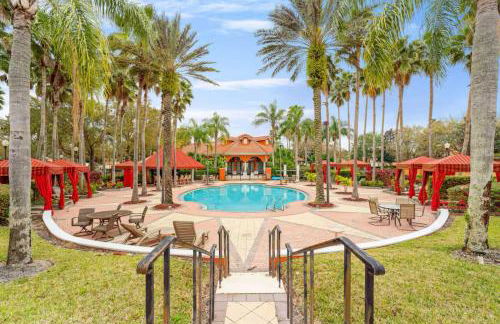 Tropical Oasis on Hypolita - Photo 2