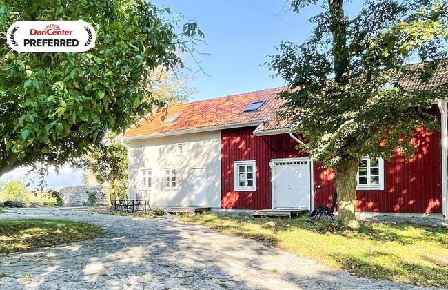 4 Star Holiday Home in Morbylanga - Foto 1