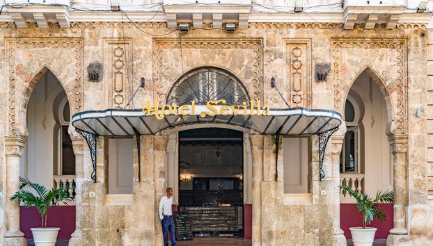 Havana Mafia + Casino Tour - Photo 2, Entrance to the Hotel Sevilla