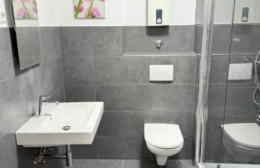 Zentral gelegene Zimmer mit Gemeinschaftsküche und -bad - Foto 11